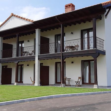 Aparthotel La Mediana Del Sella Ribadesella Exterior foto