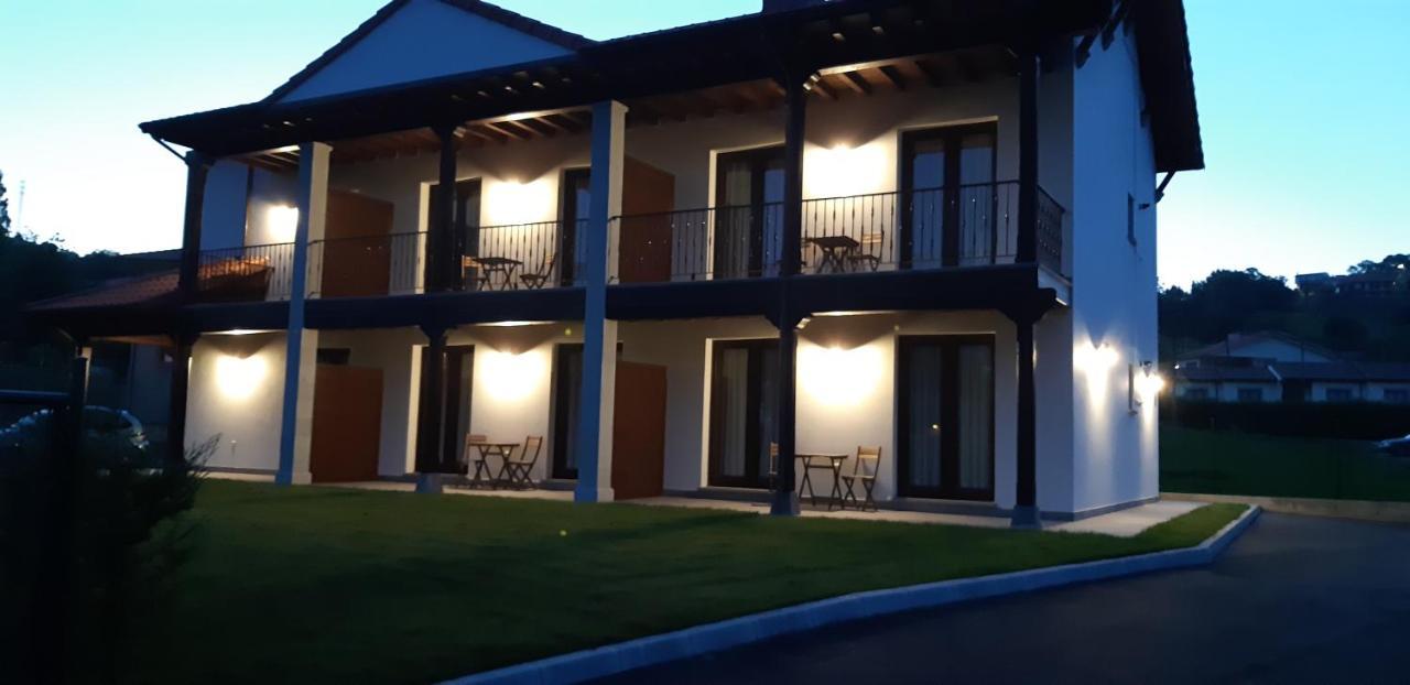 Aparthotel La Mediana Del Sella Ribadesella Exterior foto